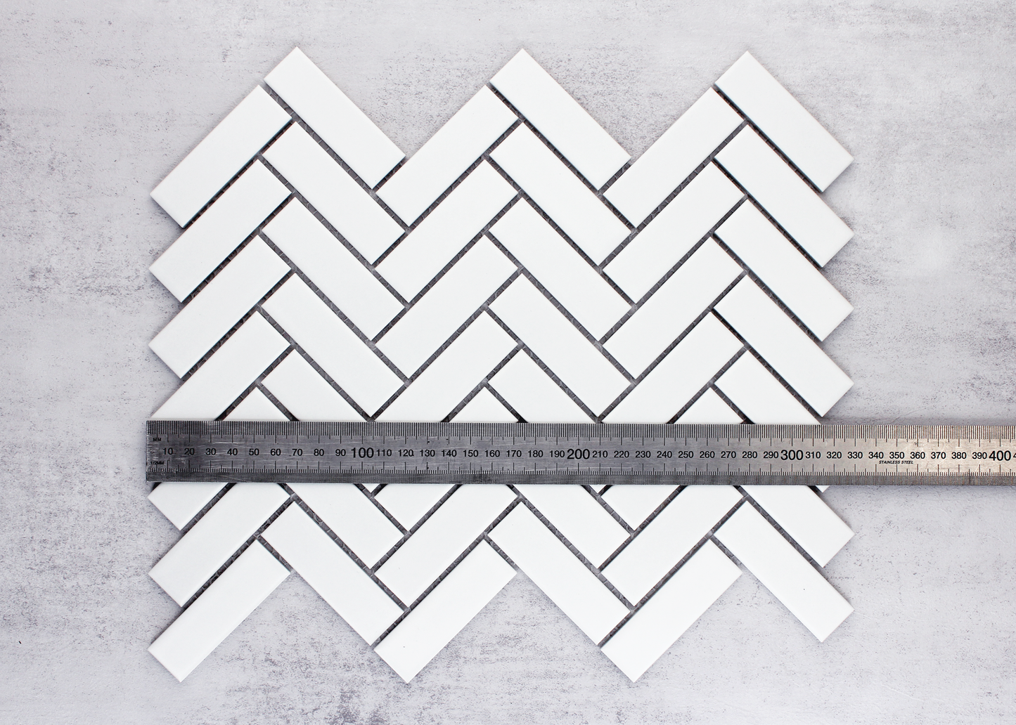 Islanda White Matt Herringbone-HERRINGBONE-Mosaic Mode