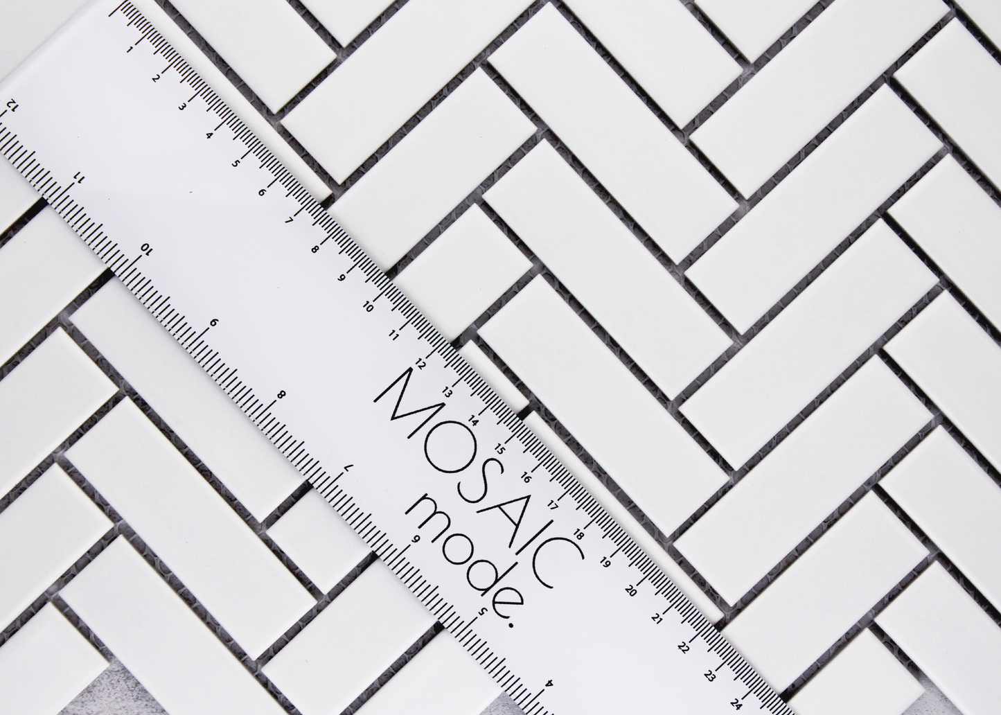 Islanda White Matt Herringbone-HERRINGBONE-Mosaic Mode